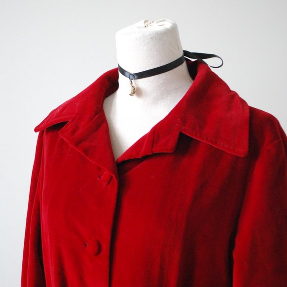 VINTAGE 1960’s Marguerite Rubel Red Velvet Coat (RARE) - Picture 2 of 5